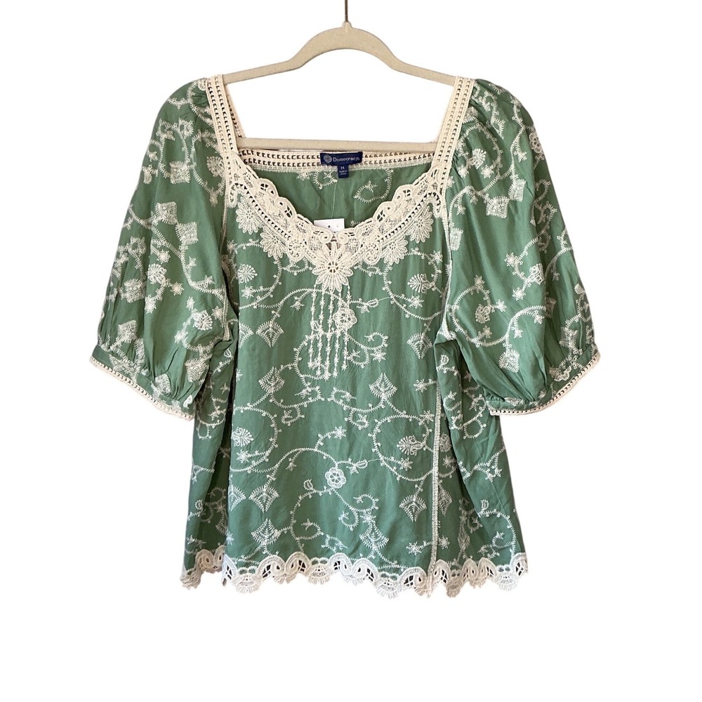 Democracy Sage Green Embroidered Crochet Lace Puff Sleeve Peasant Blouse M NEW